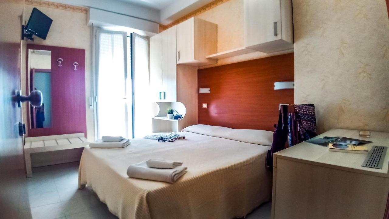 Hotel Condor Milano Marittima Exterior foto