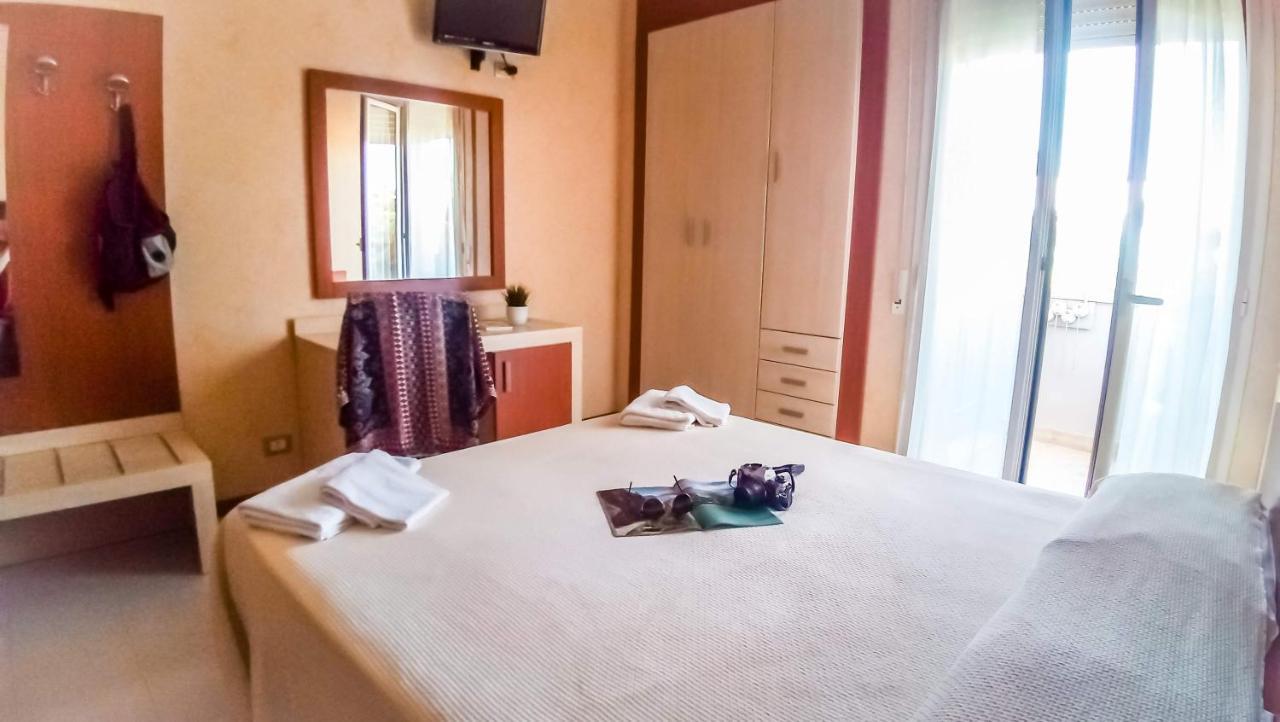 Hotel Condor Milano Marittima Exterior foto